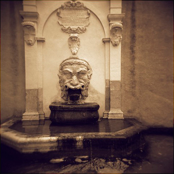 Mascherone Fountain